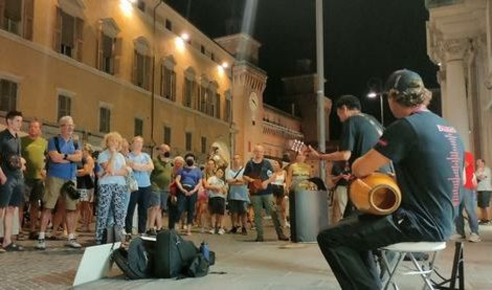 Un'immagine generica segnaposto con angoli arrotondati in una figura.